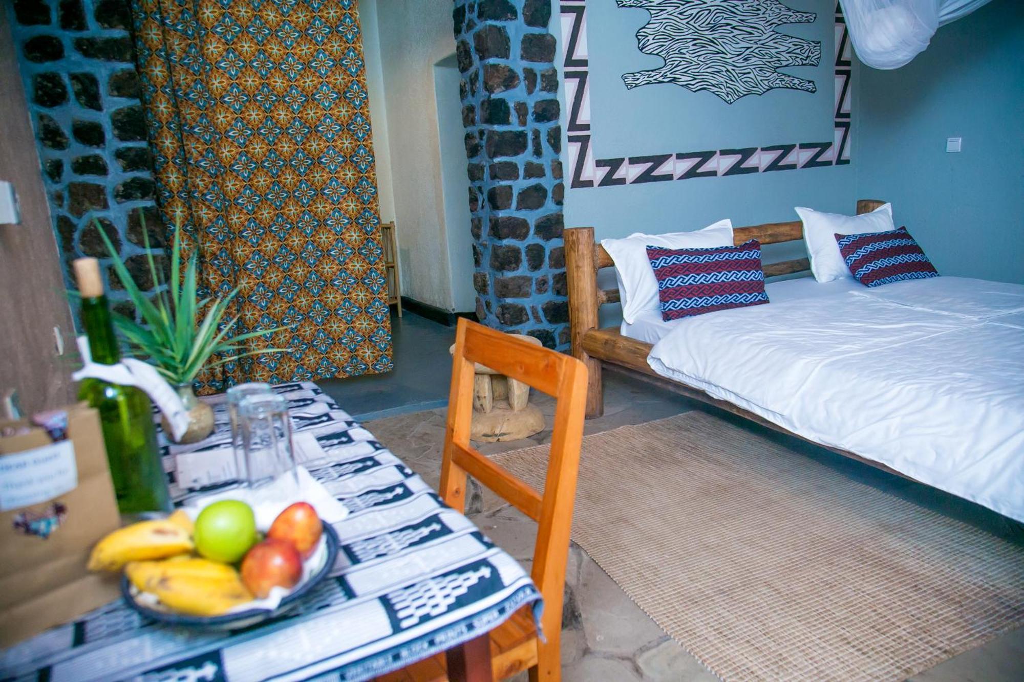 Karisimbi Cave Resort Ruhengeri Luaran gambar