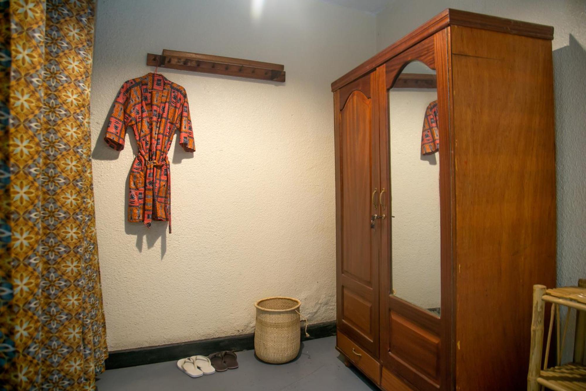Karisimbi Cave Resort Ruhengeri Luaran gambar