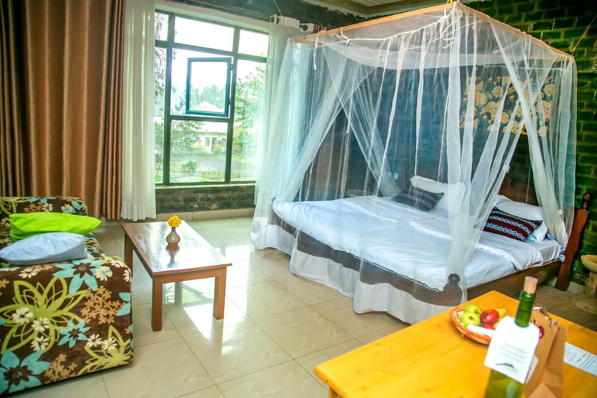 Karisimbi Cave Resort Ruhengeri Luaran gambar