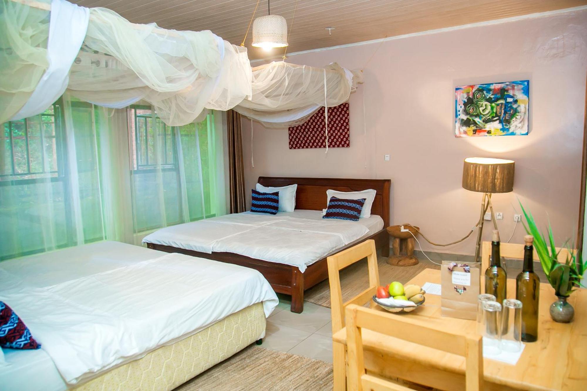 Karisimbi Cave Resort Ruhengeri Luaran gambar